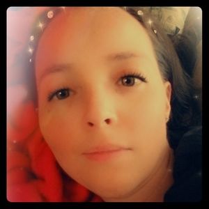 Meet your Posher, Holly